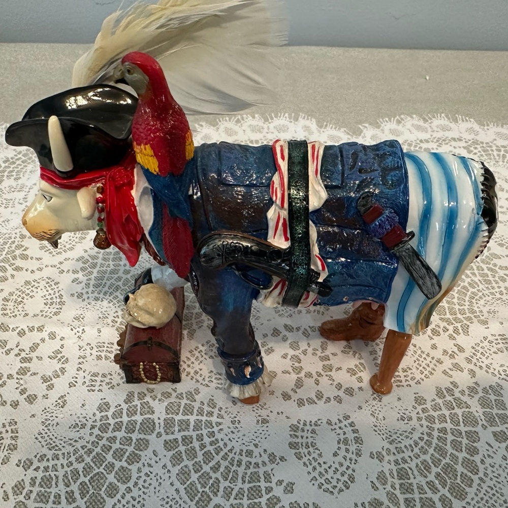 Art in The City - Cow Pirate by Bernhard Prinz
